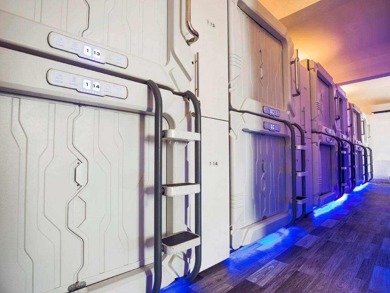 The Capsule Hotel Colombo Buitenkant foto