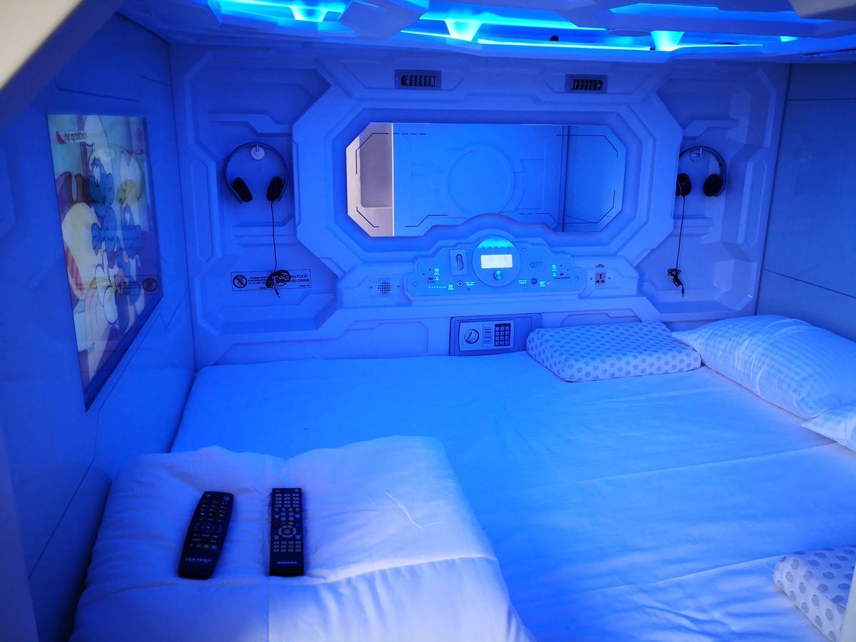 The Capsule Hotel Colombo Buitenkant foto