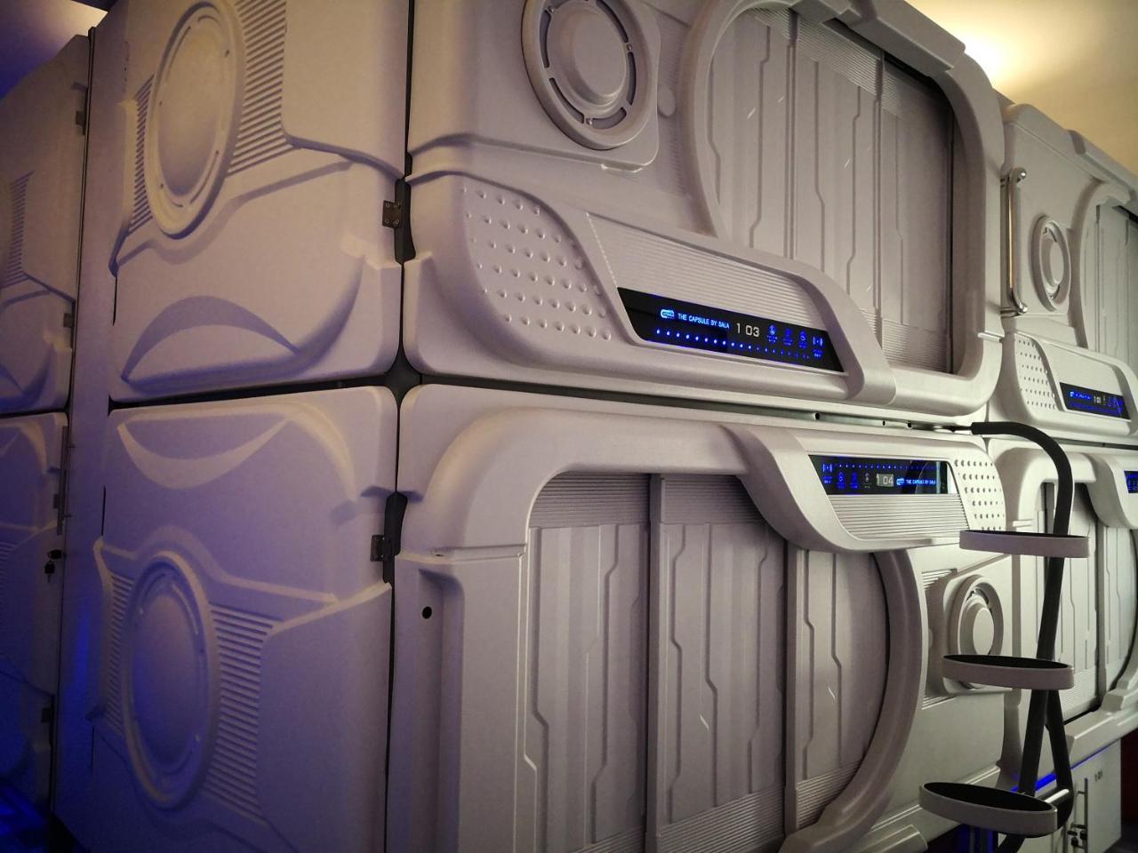 The Capsule Hotel Colombo Buitenkant foto