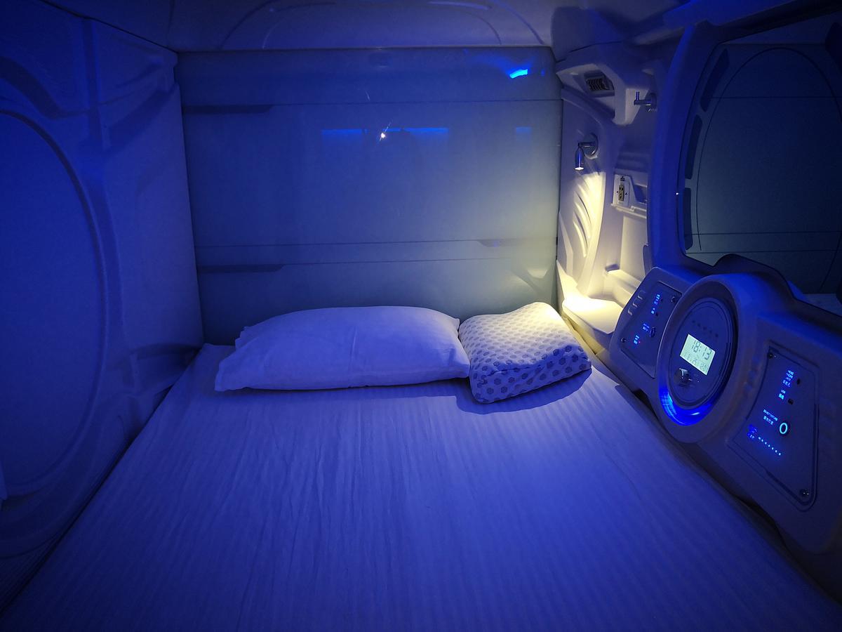 The Capsule Hotel Colombo Buitenkant foto