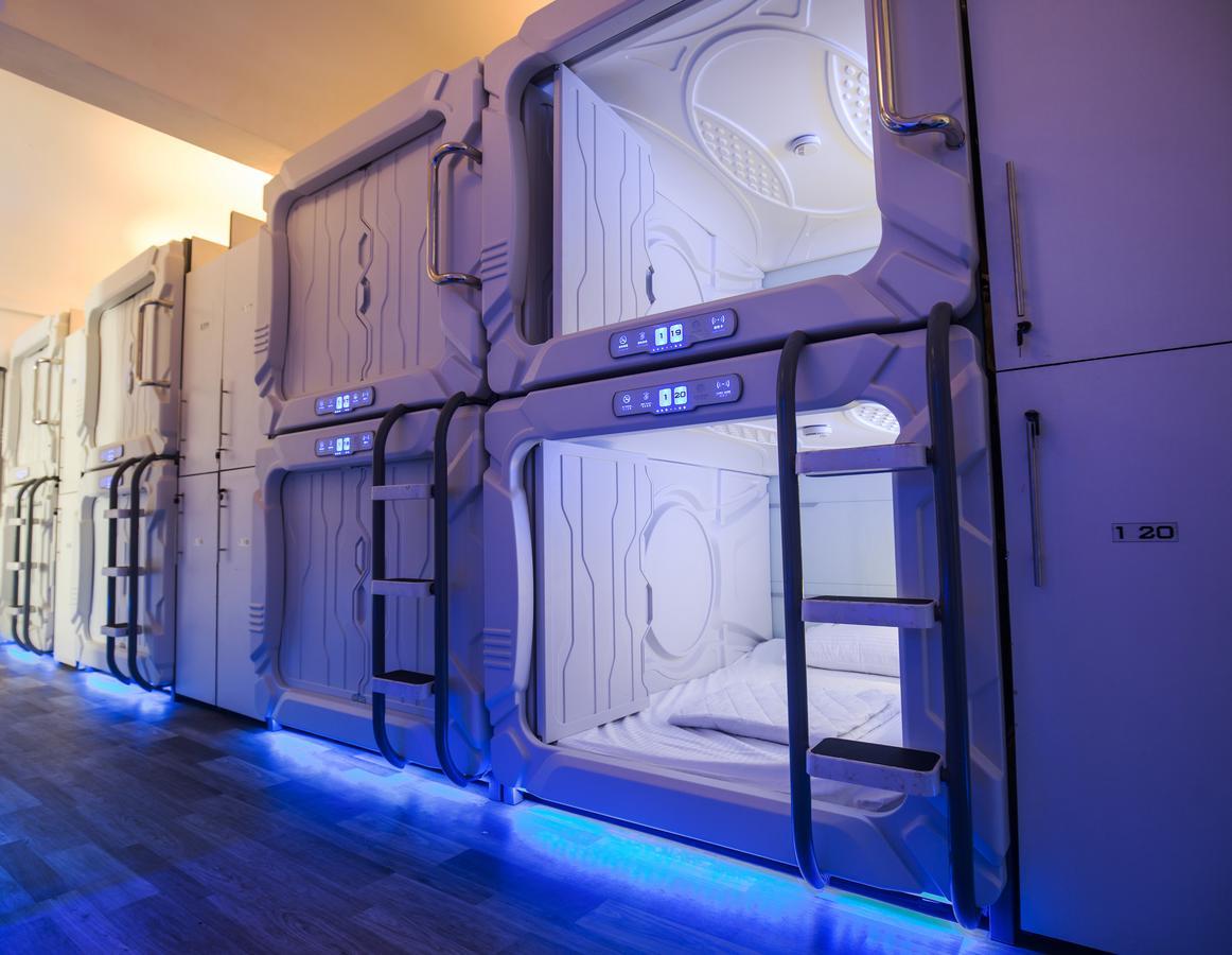 The Capsule Hotel Colombo Buitenkant foto