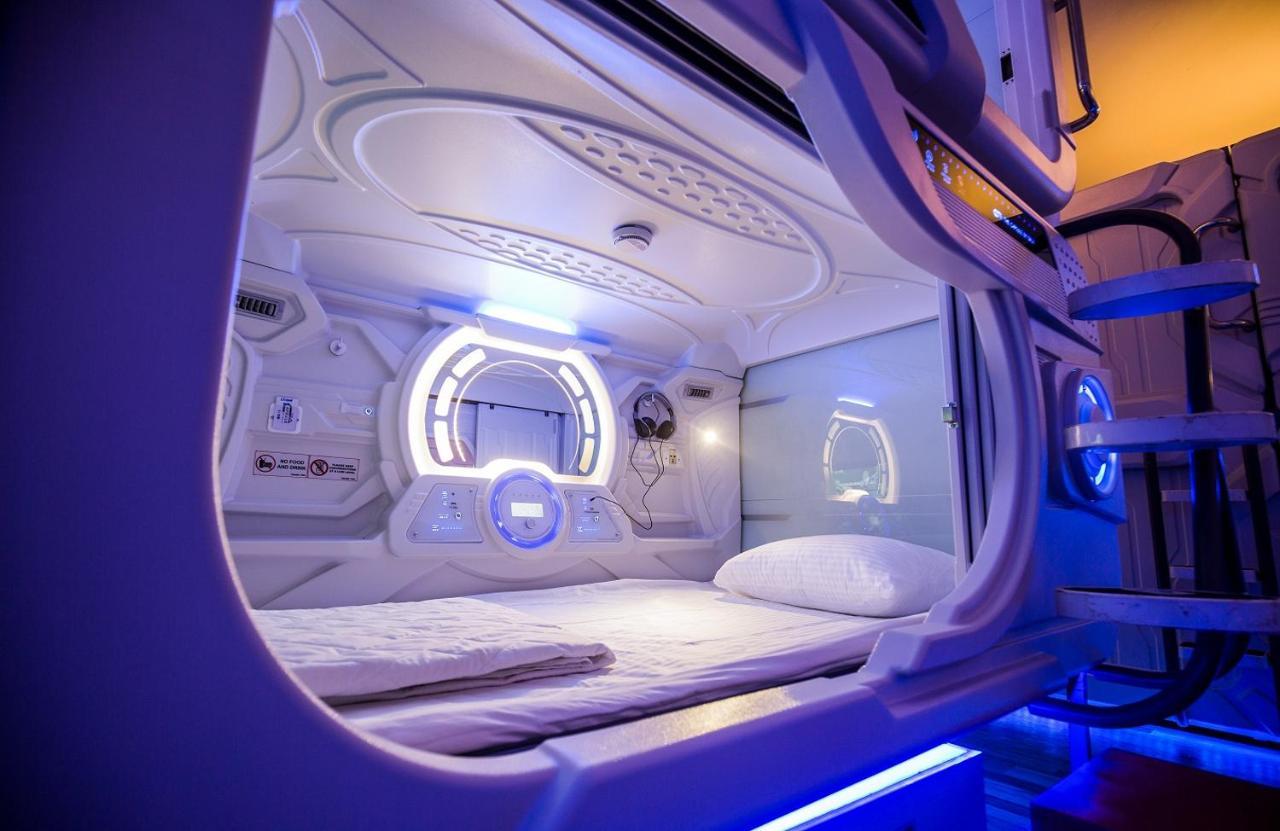 The Capsule Hotel Colombo Buitenkant foto